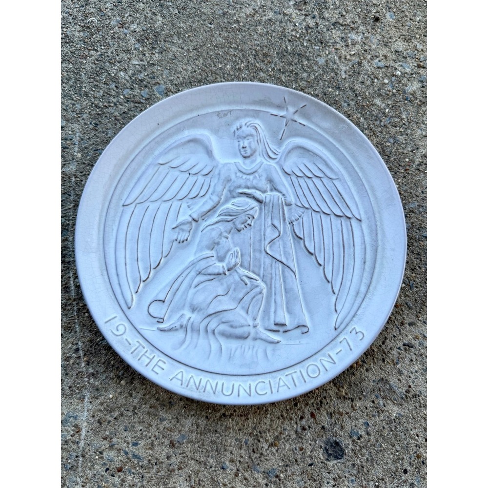 Frankoma Pottery 1973 The Annunciation Christmas Plate John Frank White 8.5"